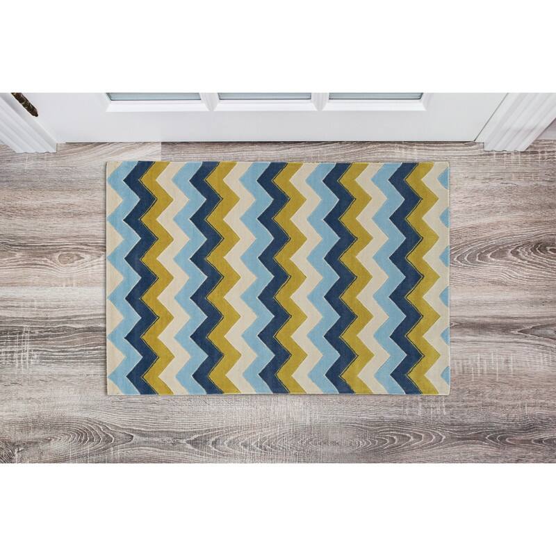 Linon Trio Collection Chevron Blue Area Rug