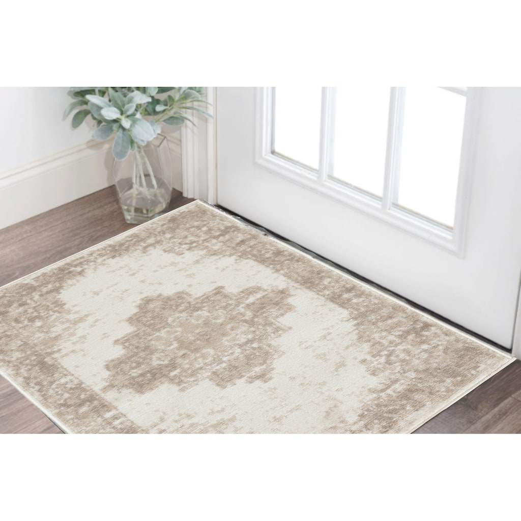 HomeRootsMedallion Transitional Rectangle Area Rug - 48' X '24' X '0.5