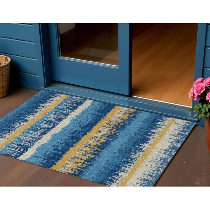 HomeRoots Striped Transitional Rectangle Outdoor Rug - 3' x 5'