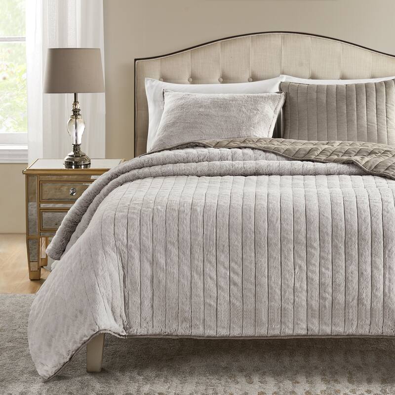 Beaute Solid Faux Fur Quilted Comforter Set,3-piece Reversible lightweight Shaggy Blanket Coverlet Bedding Set
