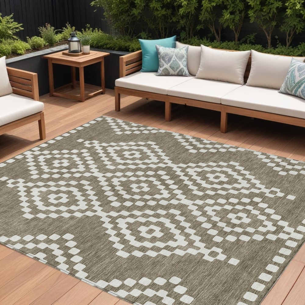 HomeRoots Geometric Transitional Rectangle Outdoor Rug