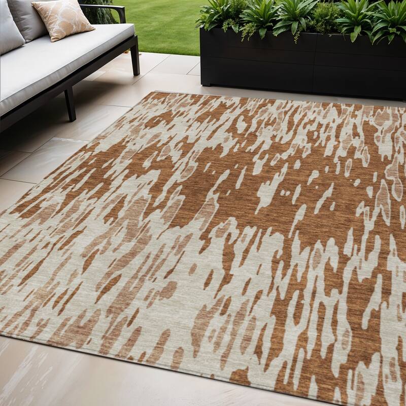 HomeRoots Abstract Transitional Rectangle Outdoor Rug - 5' X 8'