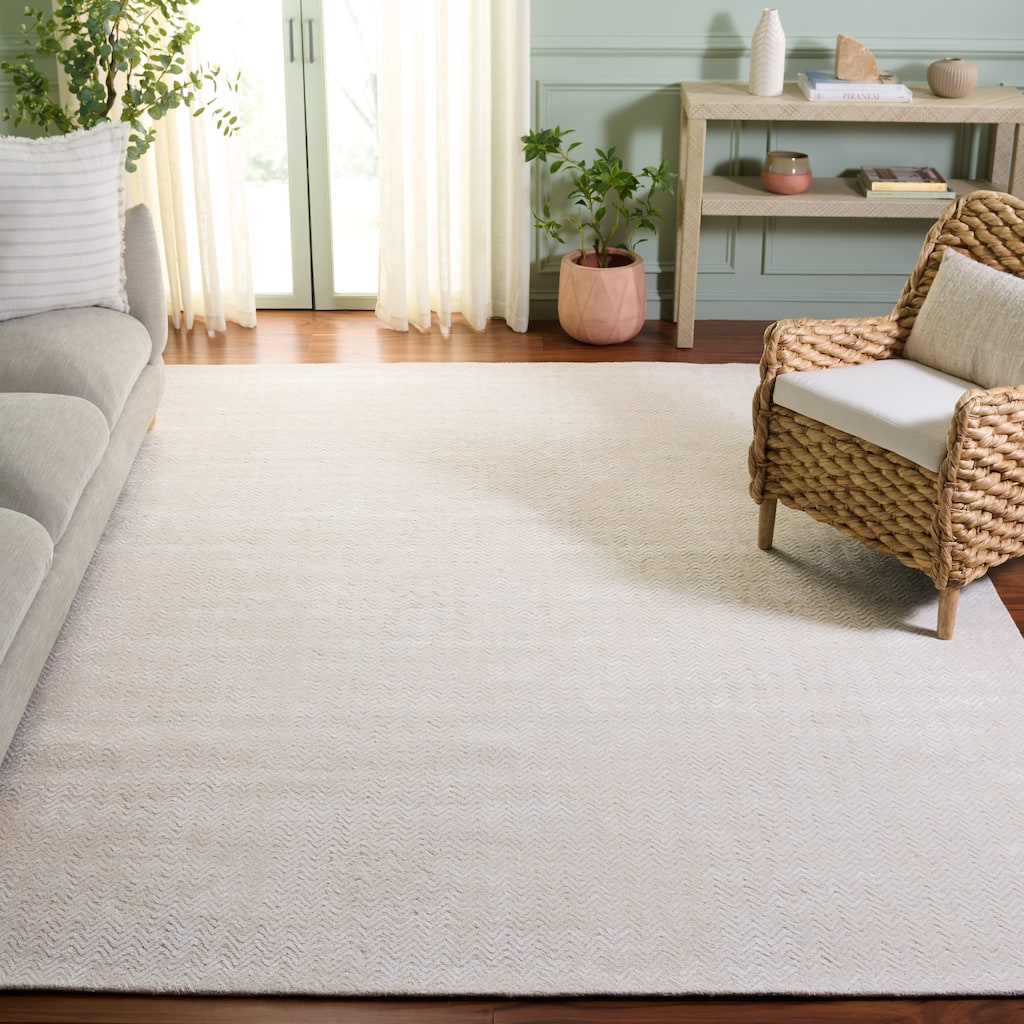 SAFAVIEH Handmade Glamour Ostilia Chevron Viscose Rug