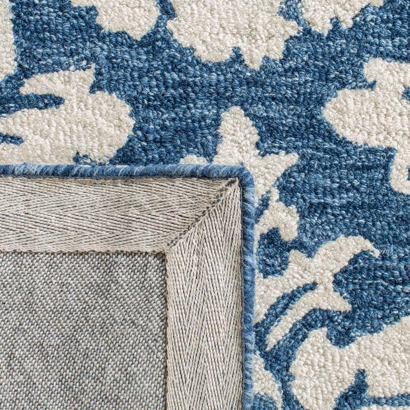 SAFAVIEH Handmade Micro-Loop Dinuca Transitional Geometric Wool Rug