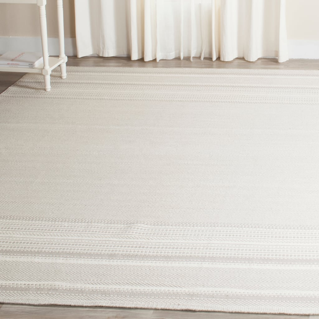SAFAVIEH Handmade Flatweave Kilim Manrica Wool Rug