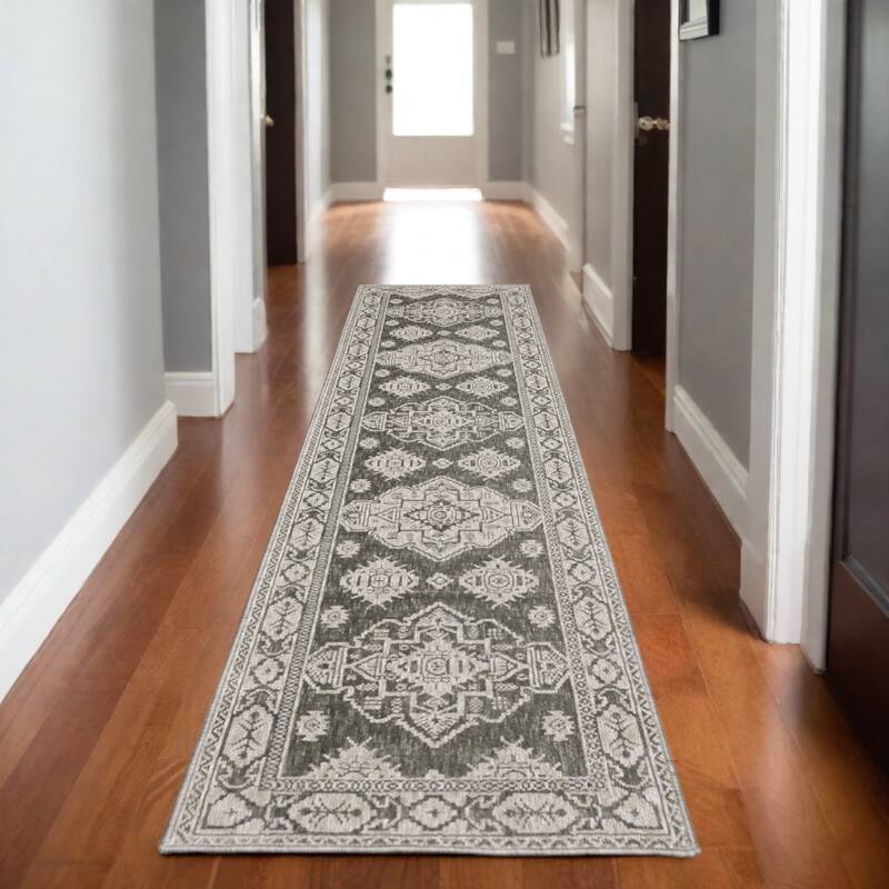 HomeRootsMedallion Traditional Rectangle Area Rug - 90.55' X '26.77' X '0.39 - Gray