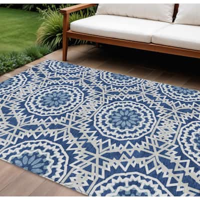 HomeRoots Floral Medallion Transitional Rectangle Outdoor Rug