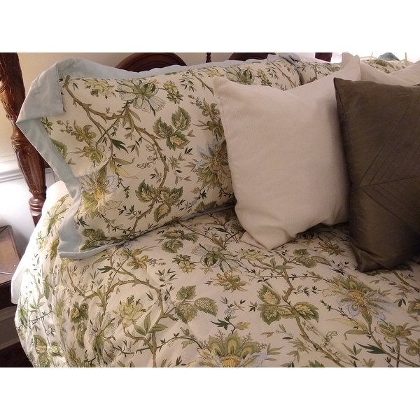Traditions by Waverly Felicite 6 Piece Comforter Collection King