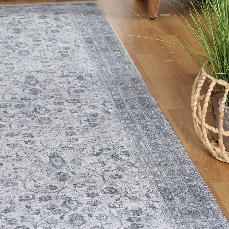 Superior Anwen Abstract Medallion Indoor Runner or Area Rug