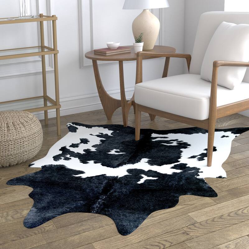 Steppe Hides Odense Ivory-Black Area Rug