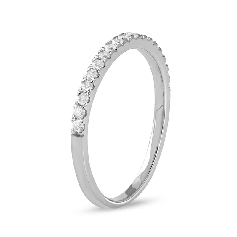 1/4ct TDW Diamond Wedding Band in 14K White Gold for Women