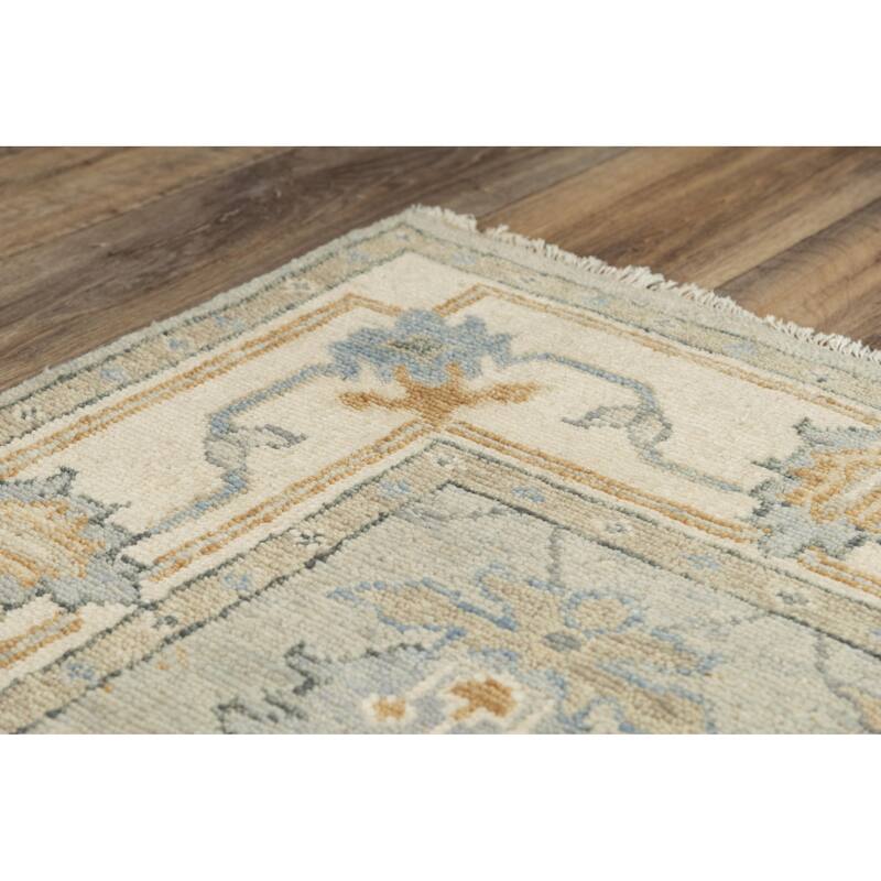 Alora Decor Abby Neutral Classical Hand-knotted Wool Area Rug