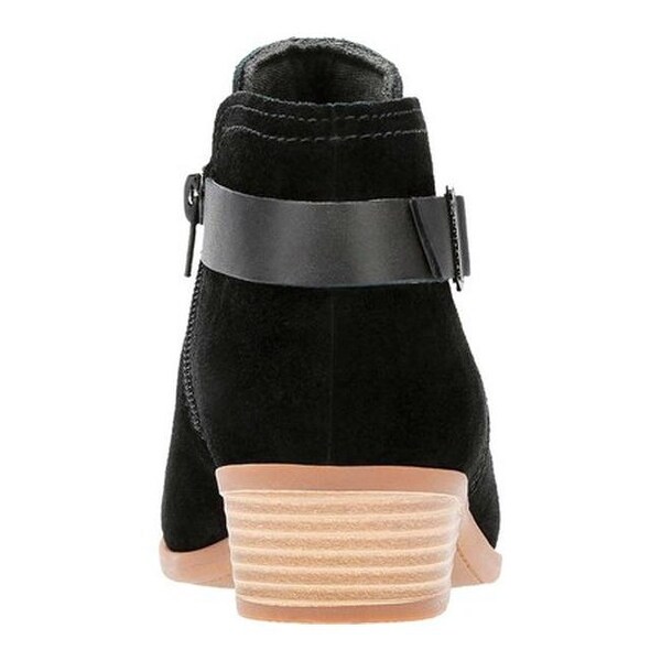 Clarks women's addiy carisa ankle boot deals