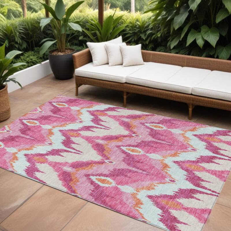 HomeRoots Ikat Transitional Rectangle Outdoor Rug - 8' X 10'