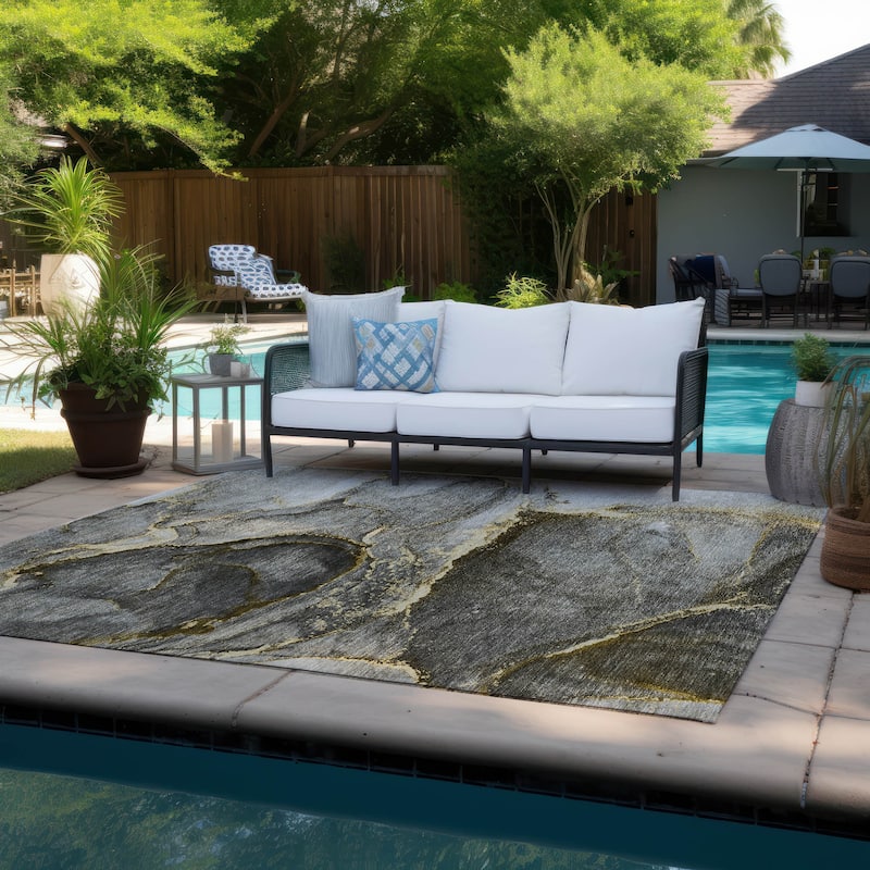 Machine Washable Indoor/ Outdoor Abstract Chantille Rug