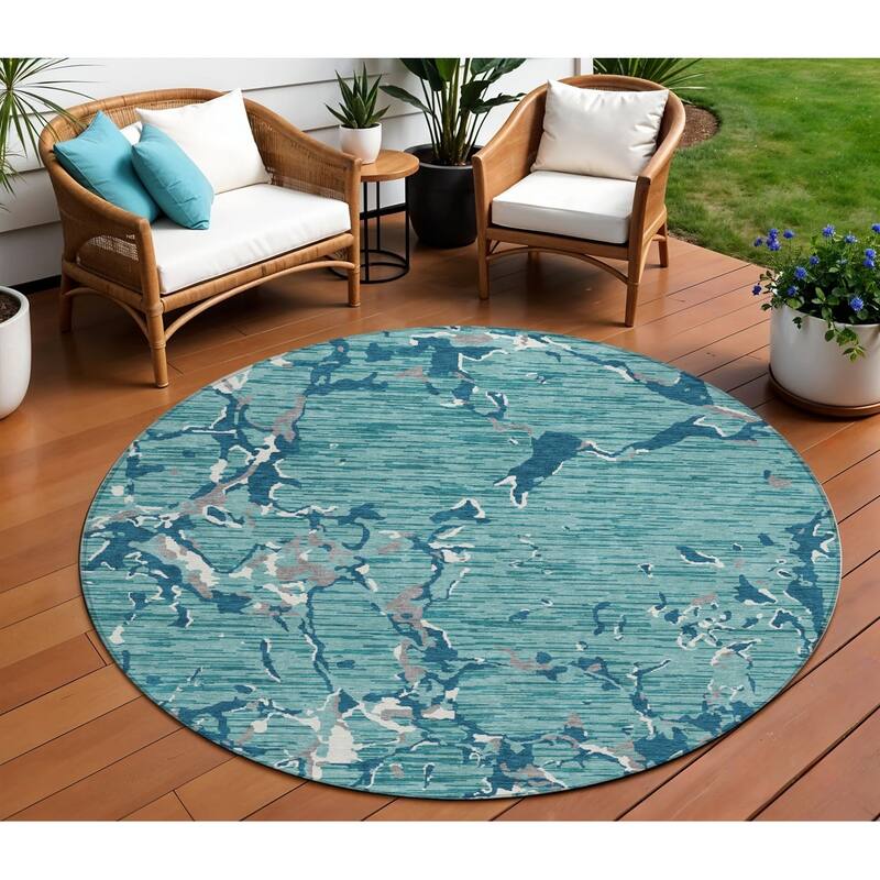 HomeRoots Striped Transitional Rectangle Outdoor Rug - 8' Round