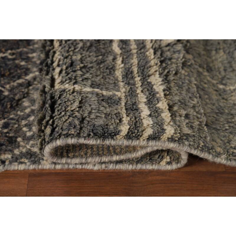 Plush Moroccan Area Rug Hand-Knotted Bedroom Wool Carpet - 6'10" x 9'10"