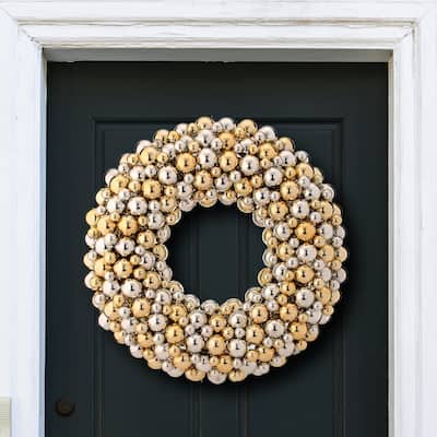 24" Deluxe Mixed Ball Wreath