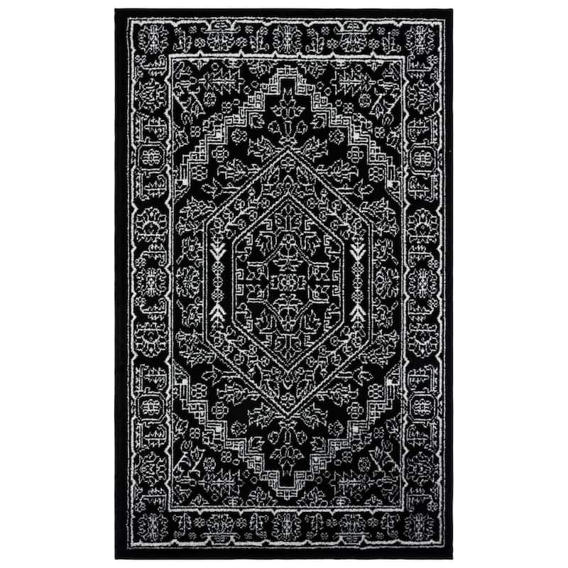 SAFAVIEH Adirondack Sian Rustic Oriental Medallion Rug - 4' x 6' - Black/Ivory