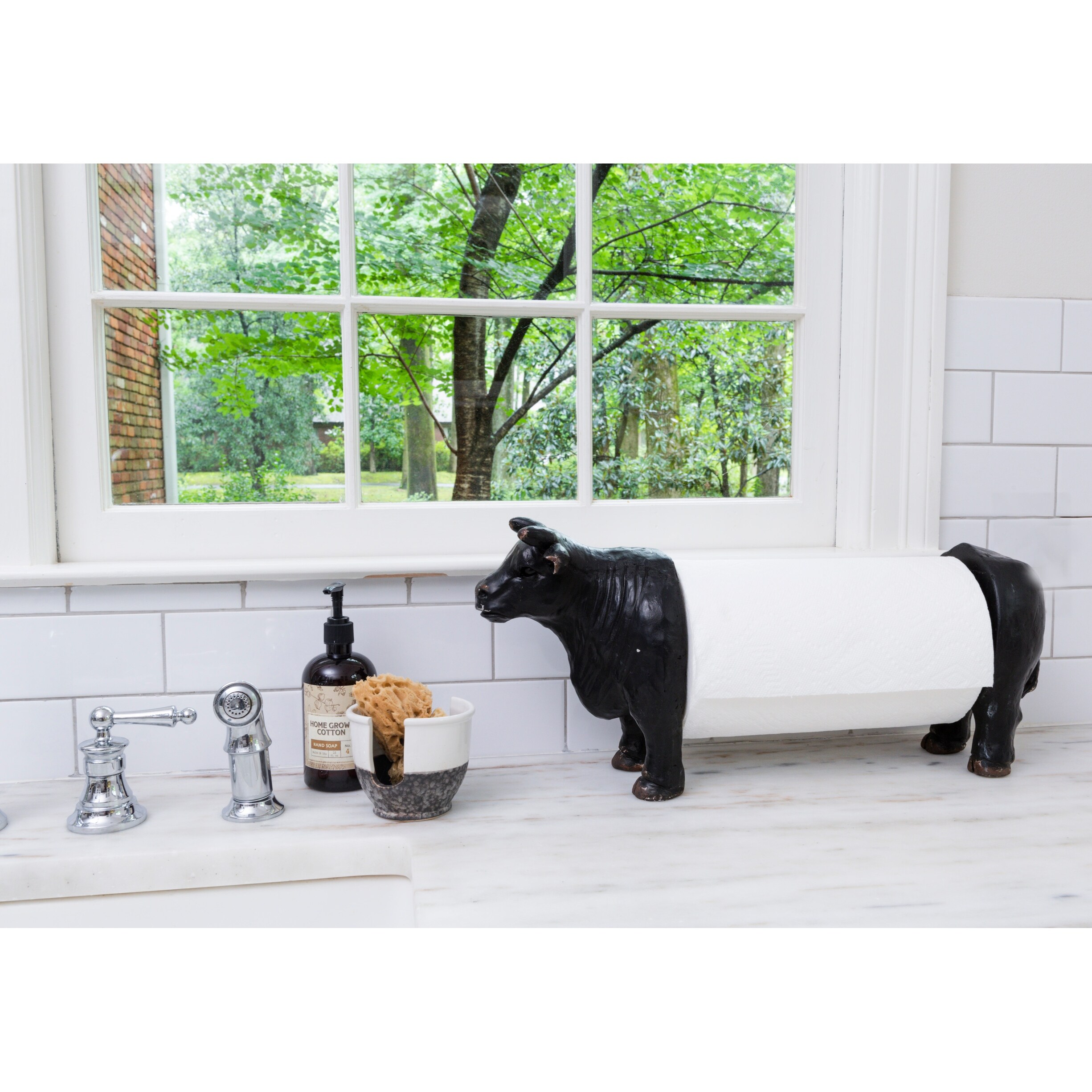 Farmhouse pig 2025 paper towel holder