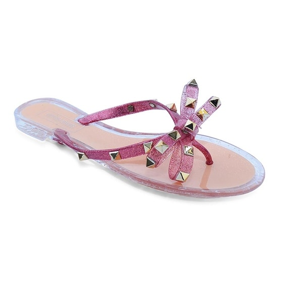 victoria adames flip flops