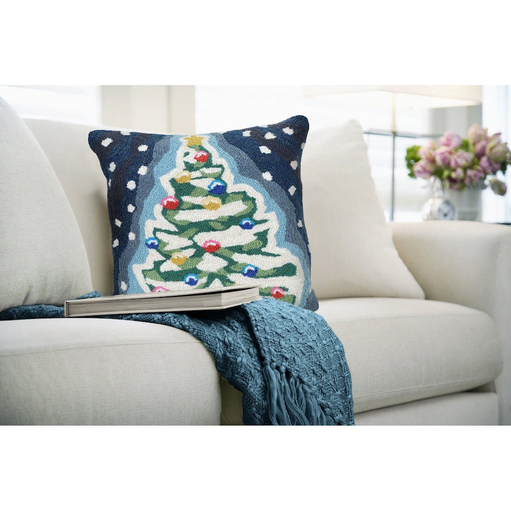 Liora Manne Frontporch Xmas Tree Indoor/Outdoor Pillow Midnight 18" Square