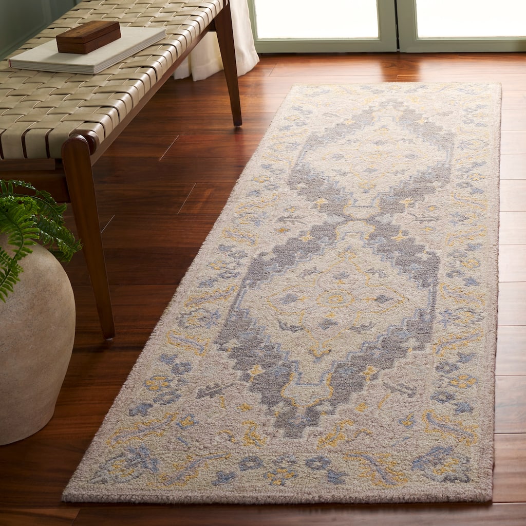 SAFAVIEH Handmade Micro-Loop Ludivine Wool Rug