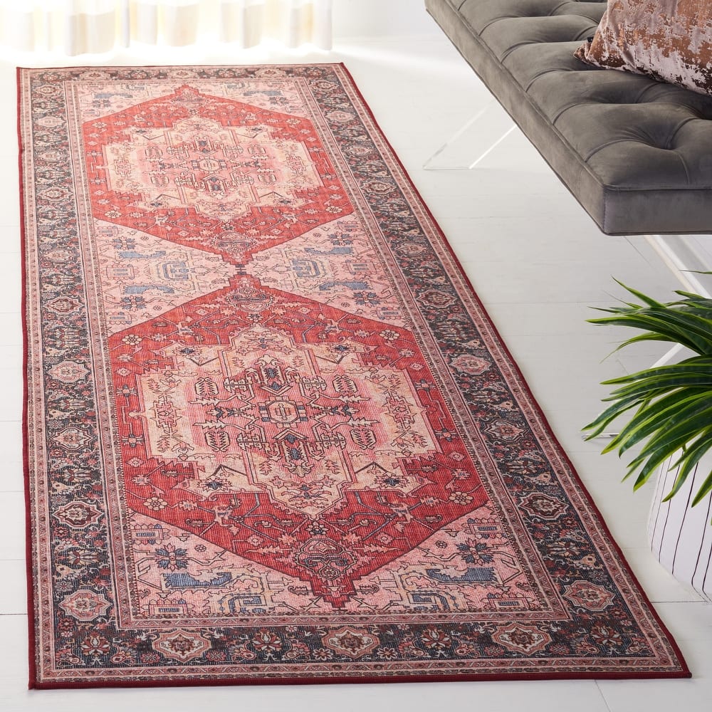 SAFAVIEH Tucson Machine Washable Slip Resistant Nevada Traditional Rug