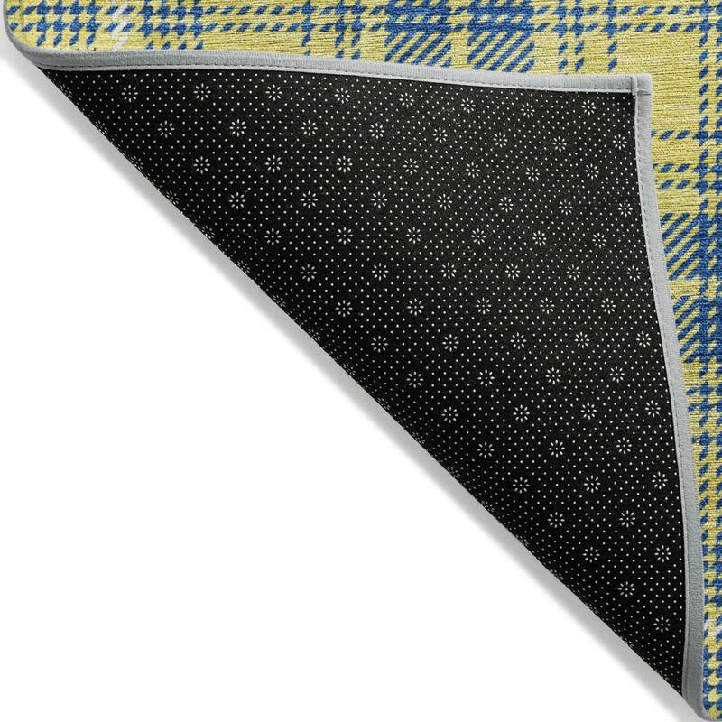 Machine Washable Indoor/ Outdoor Plaid Chantille Rug