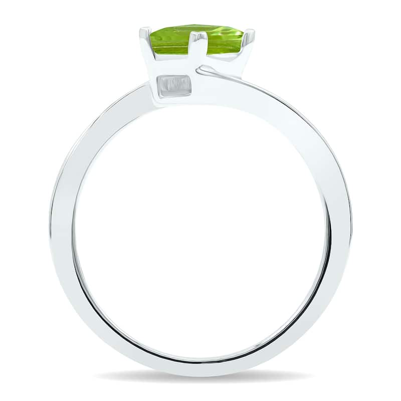 Women's Solitaire Peridot Wave Ring in 10K White Gold