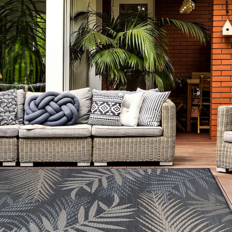 Bahama Palm Frond Indoor/Outdoor Area Rug - 5' x 7' - Blue