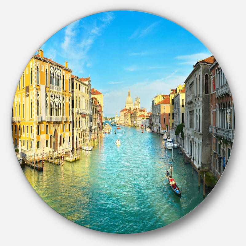 Designart 'Vibrant Evening Venice Italy' Cityscape Round Wall Art - 11 x 11 - disc of 11 inch