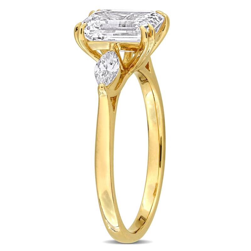 2 1/3ct TW Emerald Marquise-Cut Lab-Grown Diamond Engagement Ring in 14k Yellow Gold