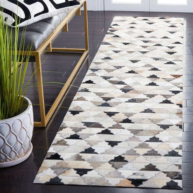 SAFAVIEH Flatweave Studio Leather Hasna Modern Rug - 2'3" x 9' Runner - Grey/Black