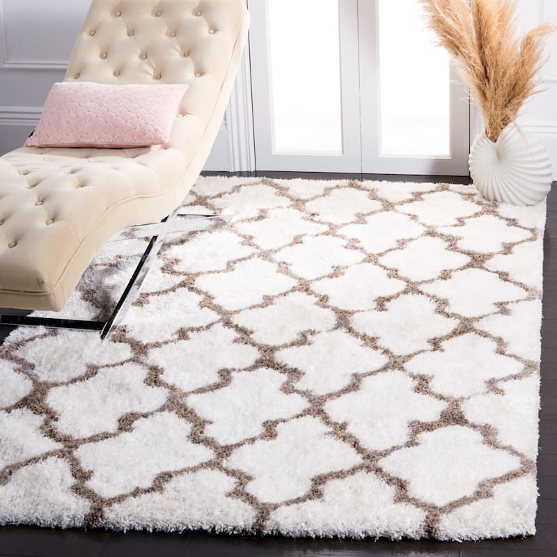 SAFAVIEH Handmade Barcelona Shag Kiyo Polyester Rug