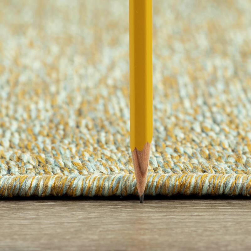 Alameda Solid Color Chevron Machine Washable Indoor Area Rug