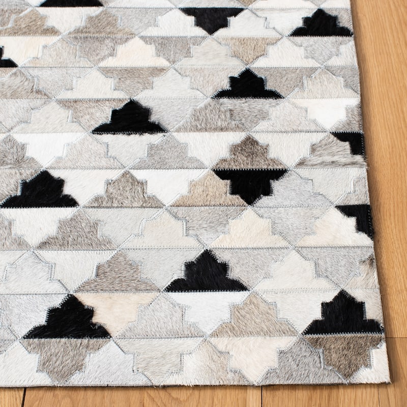 SAFAVIEH Flatweave Studio Leather Hasna Modern Rug