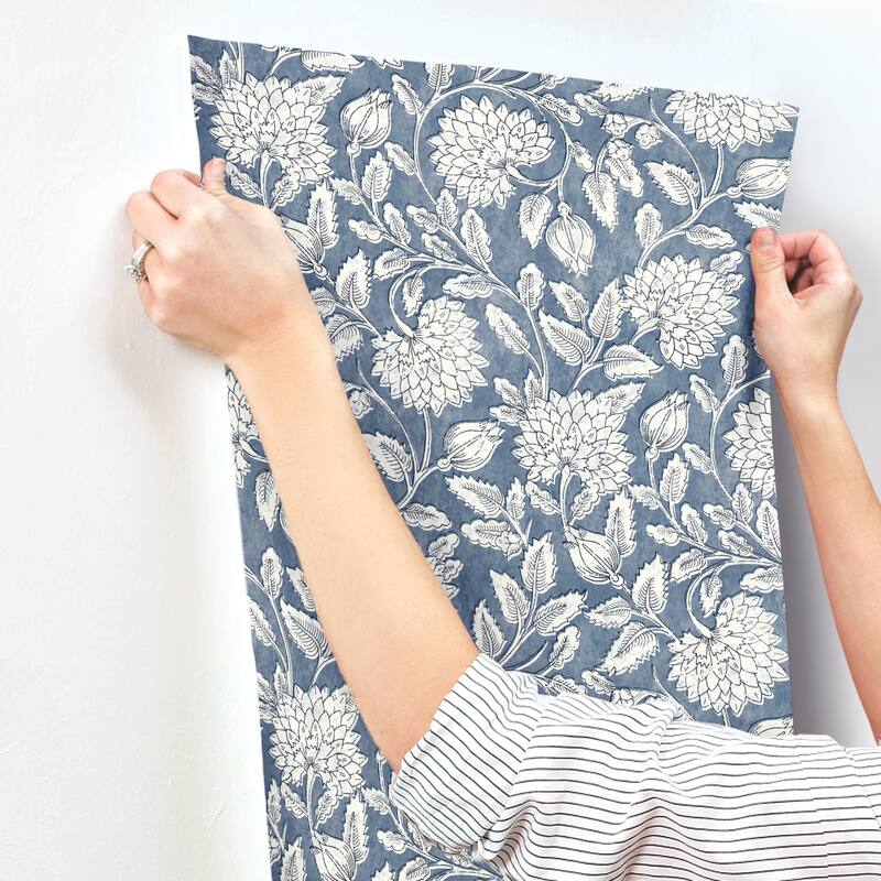 Chesapeake Vadouvan Navy Jacobean Trail Wallpaper