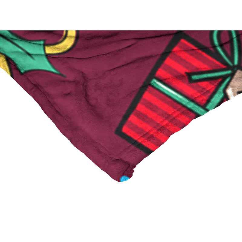 Warner Brothers Friends Christmas Pattern Silk Touch Throw Blanket