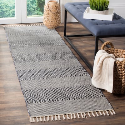 SAFAVIEH Handmade Montauk Pacuta Flatweave Cotton Fringe Rug