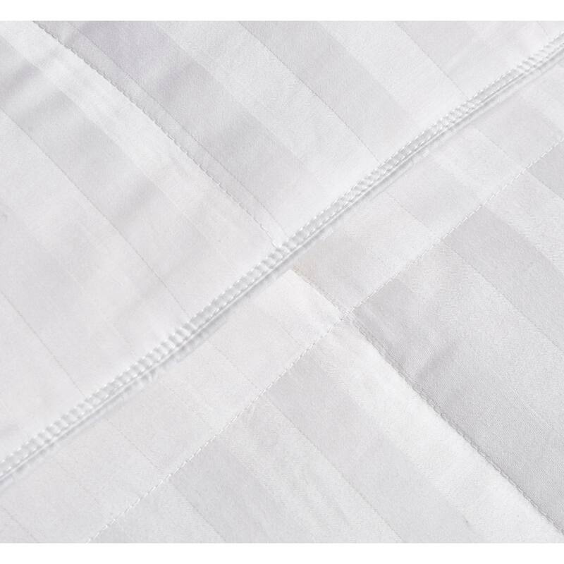 Hotel Grand Oversized 500 Thread Count White Goose Down Comforter On