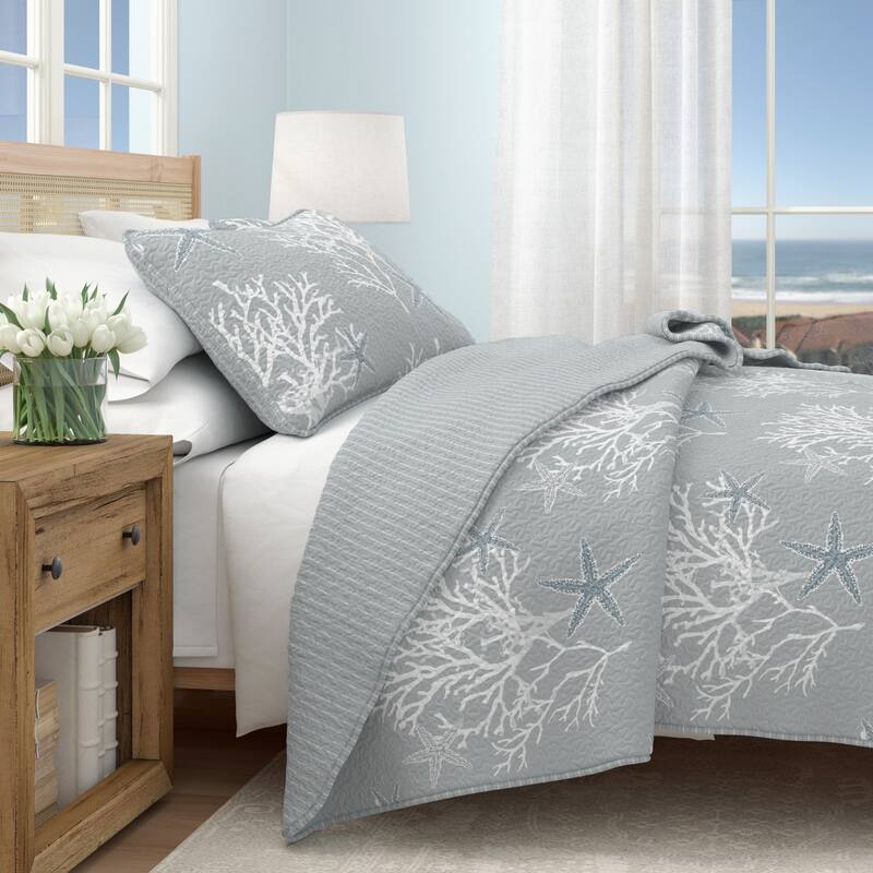 Linery & Co. Coastal Microfiber Quilt Set With Shams. - Pearl Blue - Queen
