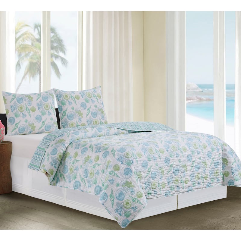 Delray Beach Coastal Seashell Quilt Set - Reversible and Machine Washable