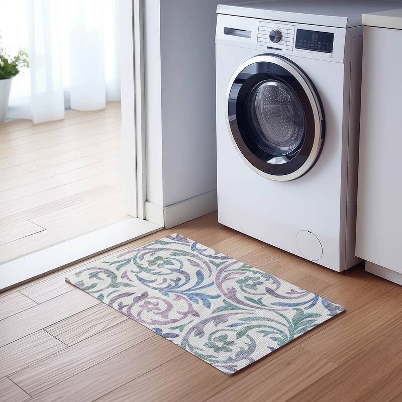 Machine Washable Indoor/ Outdoor Chantille Floral Scroll Rug