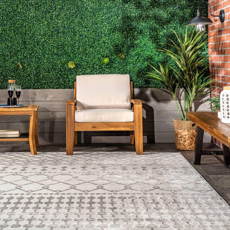 Nuloom Kate Geometric Trellis Area Rug