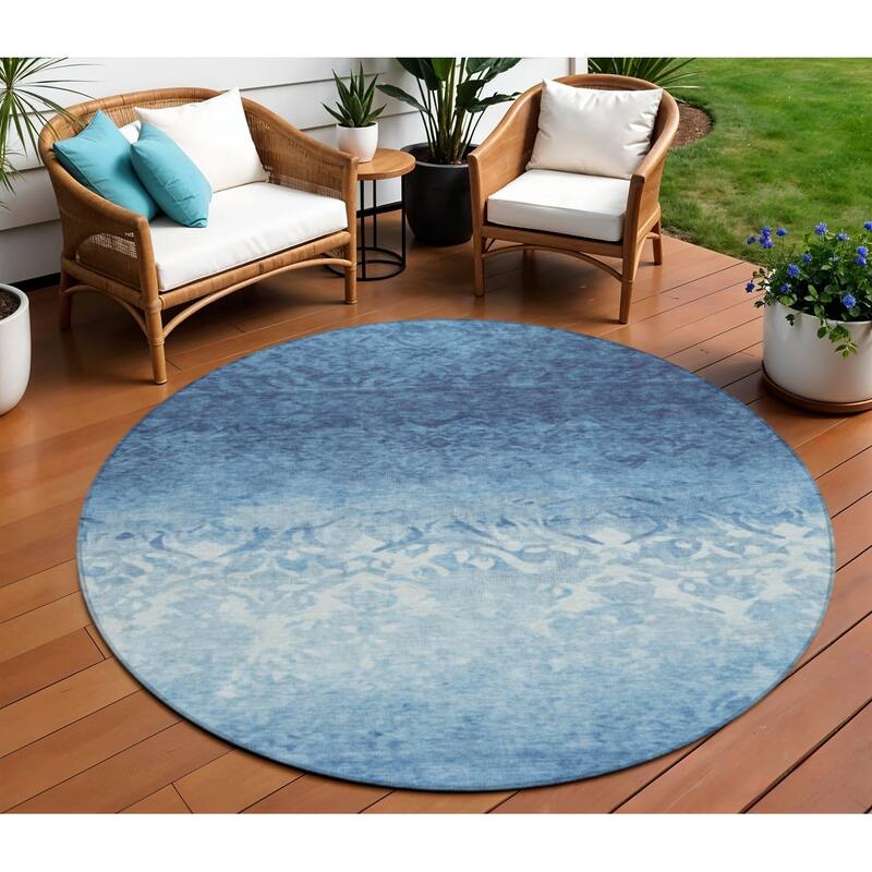 HomeRoots Damask Transitional Rectangle Outdoor Rug - 8' Round