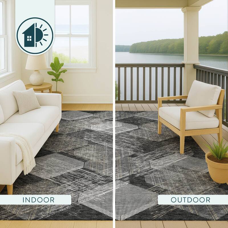 Machine Washable Indoor/ Outdoor Modern Hotchkiss Chantille Rug