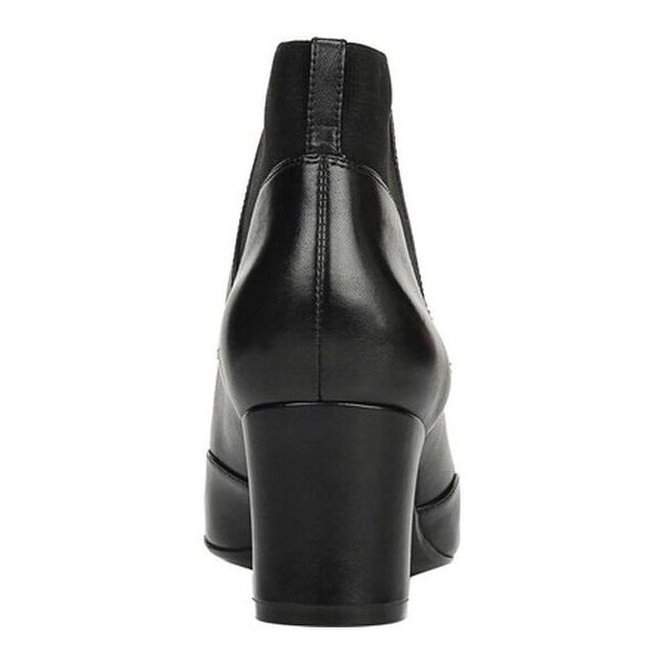 naturalizer danica bootie