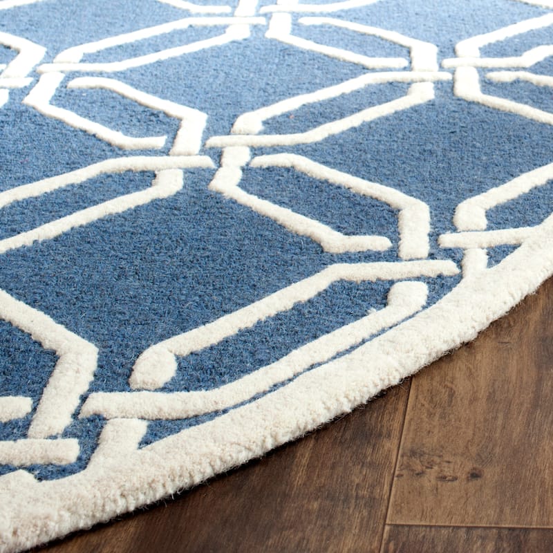 SAFAVIEH Handmade Cambridge Nhung Modern Moroccan Wool Rug