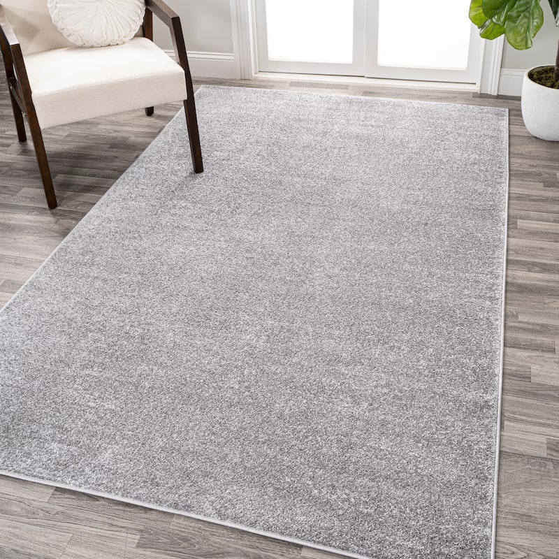 JONATHAN Y Tumbling Solid Low-Pile Area Rug - 6 X 9 - Gray